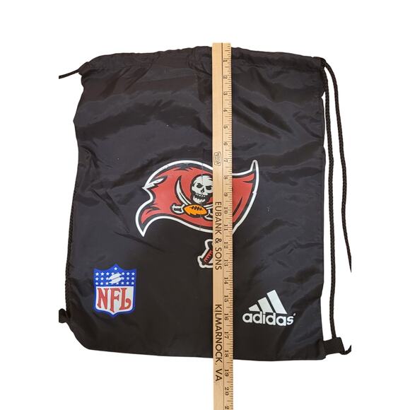 NFL Tampa Bay Buccaneers set drawstring backpack & Fanatical Bucs fan bandana - Picture 5 of 12